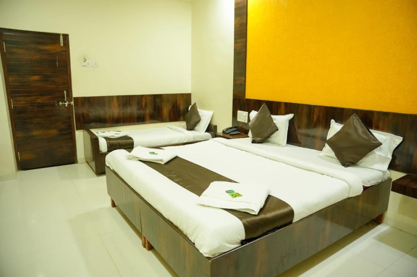 Hotel Sachidanand Shirdi Exterior foto